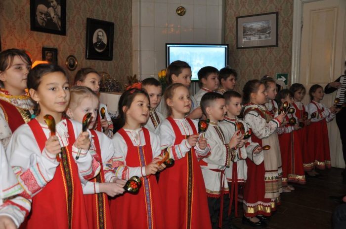 Литературно-музыкальная гостиная имения Жуковских. Ко дню рождения Николая Егоровича Жуковского.