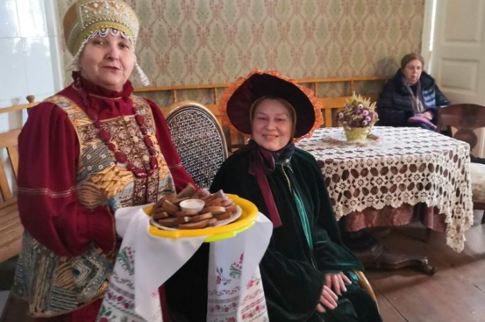 Фольклорный праздник в усадьбе Жуковских «Солнце на лето, зима на мороз», посвященный Сретению Господне