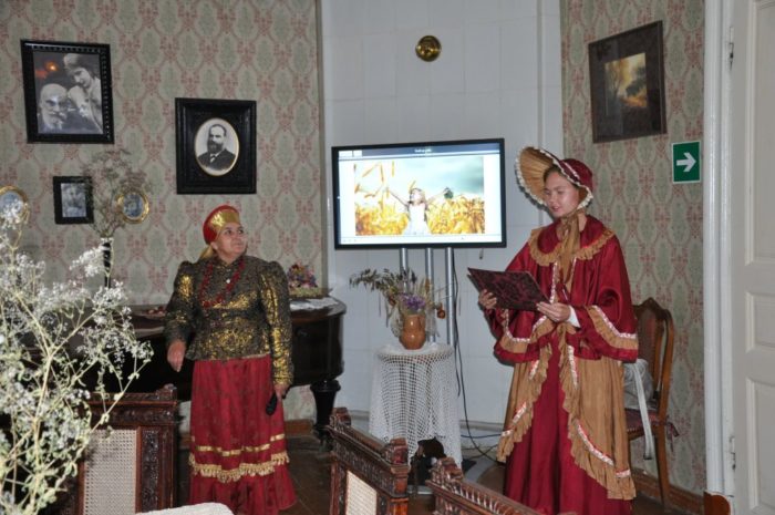 Театрально–музыкальный праздник в музее «Жаворонки прилетите–красно лето принесите»