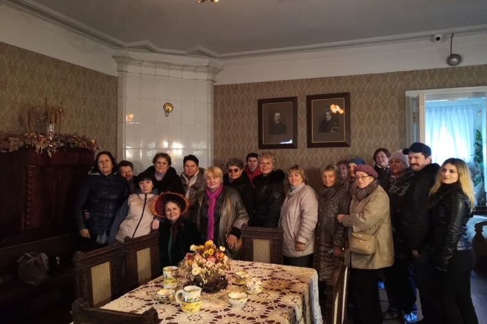 Праздничную программу ко Дню учителя провели в усадьбе Жуковских